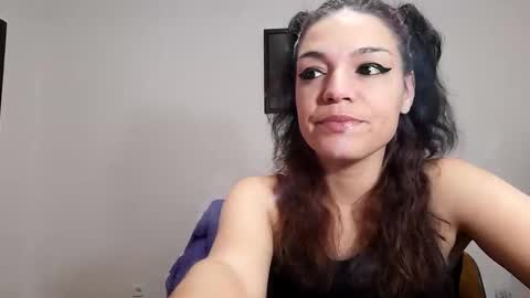 Tiffany online show from February 2025 09:16:02 PM