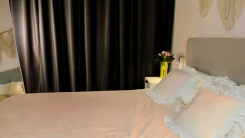 Snapshot of tiffany_king chatting on April 2026 09:23:01 PM Tiffany online show from April 2026 09:23:01 PM