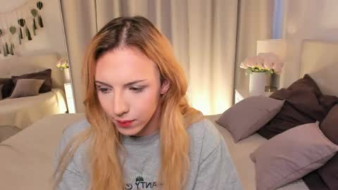 Snapshot of tiffany_king chatting on April 2026 05:46:01 AM Tiffany online show from April 2026 05:46:01 AM