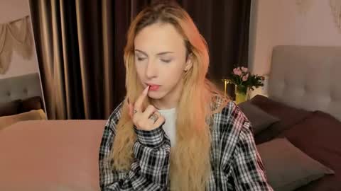 Snapshot of tiffany_king chatting on April 2026 05:25:01 AM Tiffany online show from April 2026 05:25:01 AM