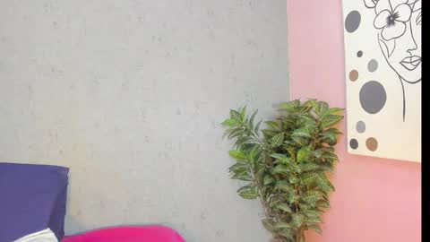 tiffany_mendez online show from February 2026 12:00:01 PM