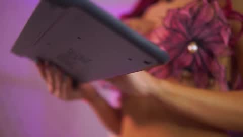 Tiff online show from November 2025 08:00:01 PM