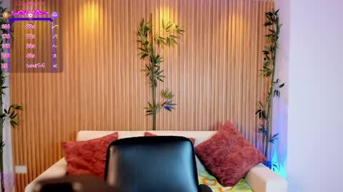 Snapshot of tiffanyhoustton chatting on April 2026 12:17:02 PM tiffanyhoustton online show from April 2026 12:17:02 PM