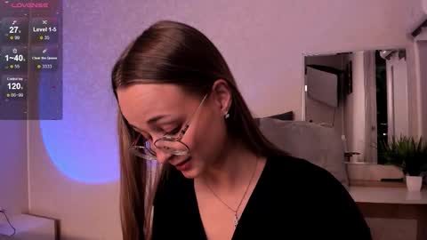 Tiffany online show from September 2025 12:26:01 PM