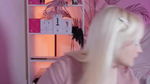 tiffanyjons online show from March 2026 06:11:01 PM