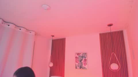 Tiffany online show from November 2025 01:17:02 PM