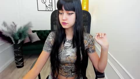 tiffanyyoun online show from January 2026 04:16:01 AM