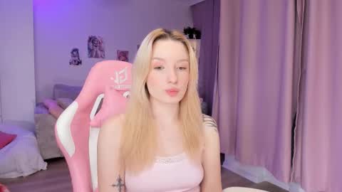 Tiffany online show from December 2025 03:00:01 AM