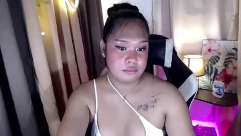 Snapshot of tightkitten4u chatting on October 2025 10:00:02 PM Kitti online show from October 2025 10:00:02 PM