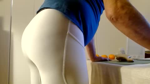 Snapshot of tightshortsspank chatting on January 2026 10:15:02 PM Tightshortsspank online show from January 2026 10:15:02 PM