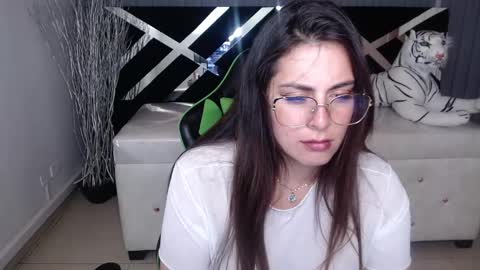 Tiina  online show from December 2024 01:49:01 PM