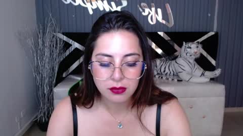 Tiina  online show from December 2024 01:38:02 PM