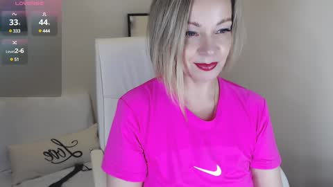 Snapshot of tilly_eliot chatting on January 2025 03:58:02 PM Tilly online show from January 2025 03:58:02 PM