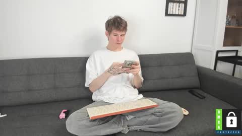 Tim online show from November 2025 07:17:01 PM