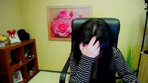 Luisa online show from December 2024 08:56:01 AM