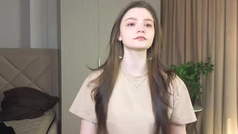 Kira online show from May 2026 07:11:02 PM