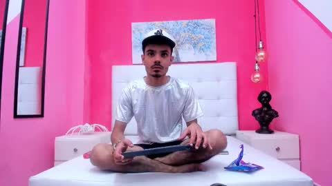 Evans  online show from October 2025 10:00:02 PM