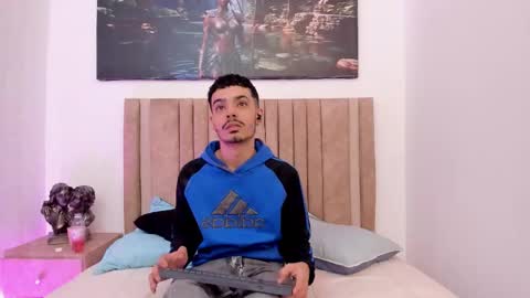 Evans  online show from December 2025 04:09:01 AM