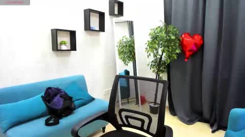 Snapshot of tina_xx_tina chatting on March 2026 01:30:01 AM Kristina online show from March 2026 01:30:01 AM