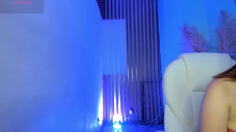 Tina  online show from December 2025 05:03:02 AM