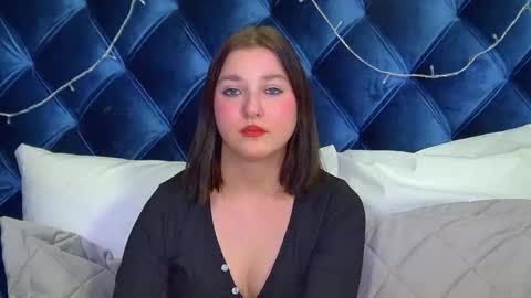 TinaBurton online show from December 2025 05:20:01 PM