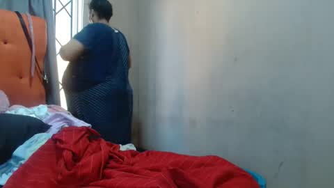 Snapshot of tinagiant chatting on May 2026 08:22:01 AM tinagiant online show from May 2026 08:22:01 AM