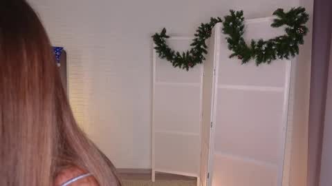 Tina online show from December 2025 02:15:01 PM