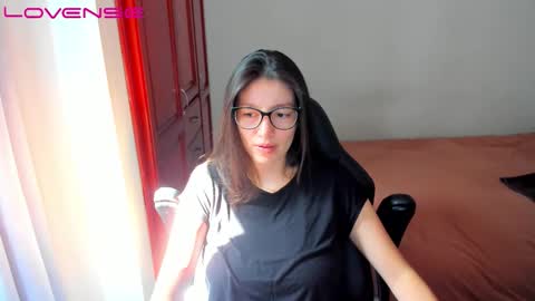 Tina online show from December 2025 06:57:02 PM