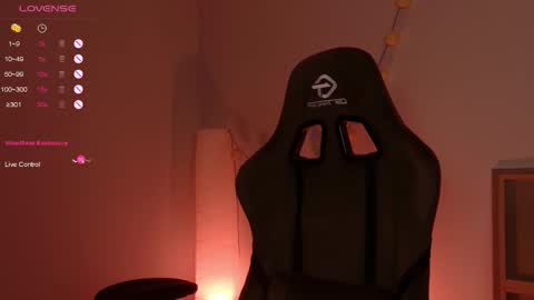 Polly online show from September 2025 09:29:02 PM