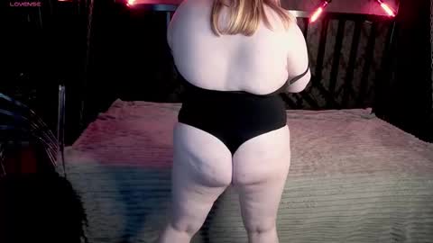 TinkerrBelll online show from February 2026 08:25:01 PM