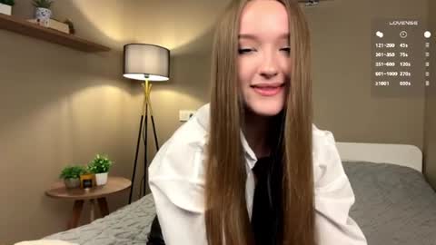 Snapshot of tinkibinky chatting on July 2026 03:29:01 PM Leila online show from July 2026 03:29:01 PM