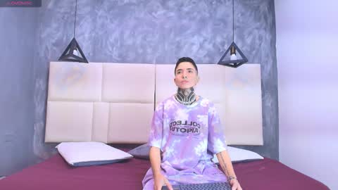 TINNY AND CANDY online show from October 2025 12:19:01 PM