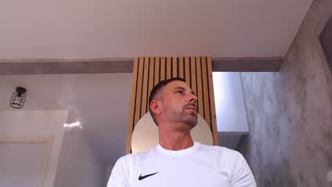 Snapshot of tinoclandestino chatting on February 2025 02:55:02 PM tinoclandestino online show from February 2025 02:55:02 PM