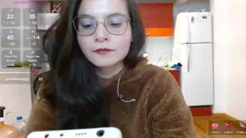 Tiny Caroline online show from January 2025 08:05:02 PM