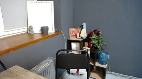 Gloria online show from February 2025 02:53:01 PM