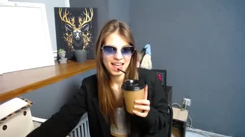 Gloria online show from March 2025 07:21:02 AM