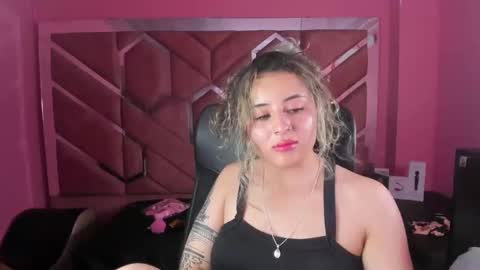 Snapshot of tiny_love_ chatting on February 2025 08:39:02 AM tiny online show from February 2025 08:39:02 AM