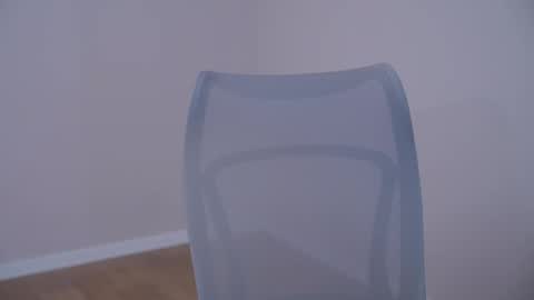 Snapshot of tiny_miracle chatting on April 2026 03:40:02 PM Lyssa online show from April 2026 03:40:02 PM