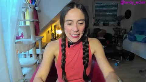 Snapshot of tiny_williams chatting on October 2025 06:00:02 AM Tiny online show from October 2025 06:00:02 AM