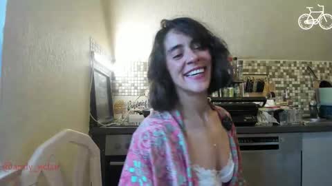 Snapshot of tiny_williams chatting on March 2026 02:01:01 PM Tiny online show from March 2026 02:01:01 PM