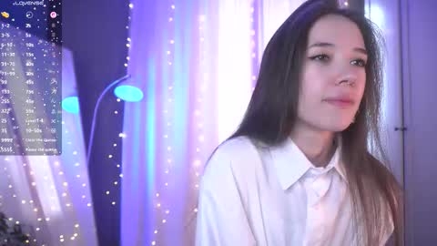 Snapshot of tinyanie chatting on January 2026 06:28:02 AM Annie online show from January 2026 06:28:02 AM