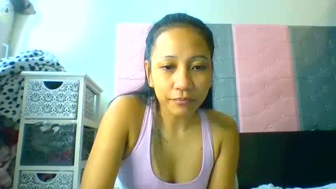 Snapshot of tinyasian911718 chatting on December 2024 06:27:02 PM Tinyasian911718 sweetinyasian instagram online show from December 2024 06:27:02 PM