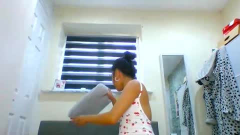 Snapshot of tinyasian911718 chatting on January 2025 12:49:02 PM Tinyasian911718 sweetinyasian instagram online show from January 2025 12:49:02 PM