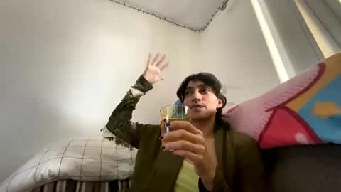 tinyhairycherry online show from November 2025 06:53:01 PM