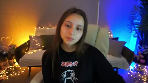 tinynataliee online show from May 2026 04:18:02 AM