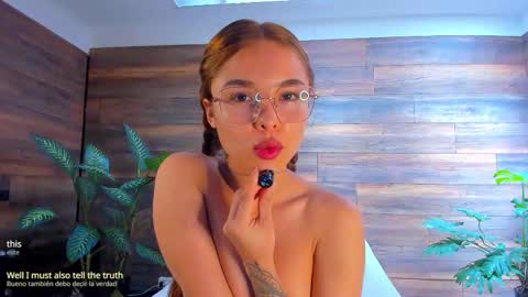 Instagram  tinyw0nder online show from February 2026 05:24:01 PM