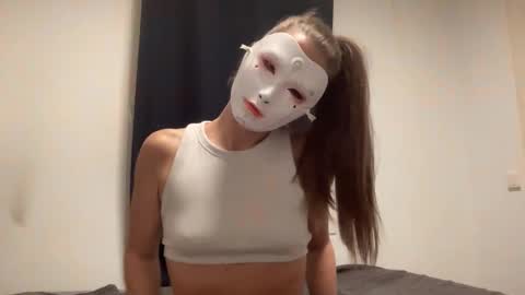 Tinks online show from September 2025 06:24:02 PM