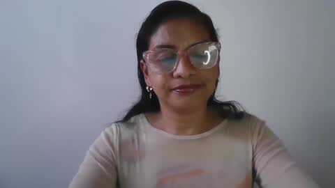 Ester online show from December 2024 09:30:02 PM