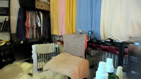 Snapshot of tittkiss chatting on January 2025 06:31:02 AM liebe es mich nackt vor der cam zu zeigen online show from January 2025 06:31:02 AM
