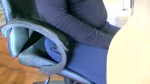 Tobiko online show from November 2025 01:13:01 PM